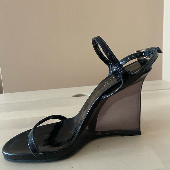 Tom Ford for Gucci lucite wedge block heels. Black patent leather. - Picture 6 of 9